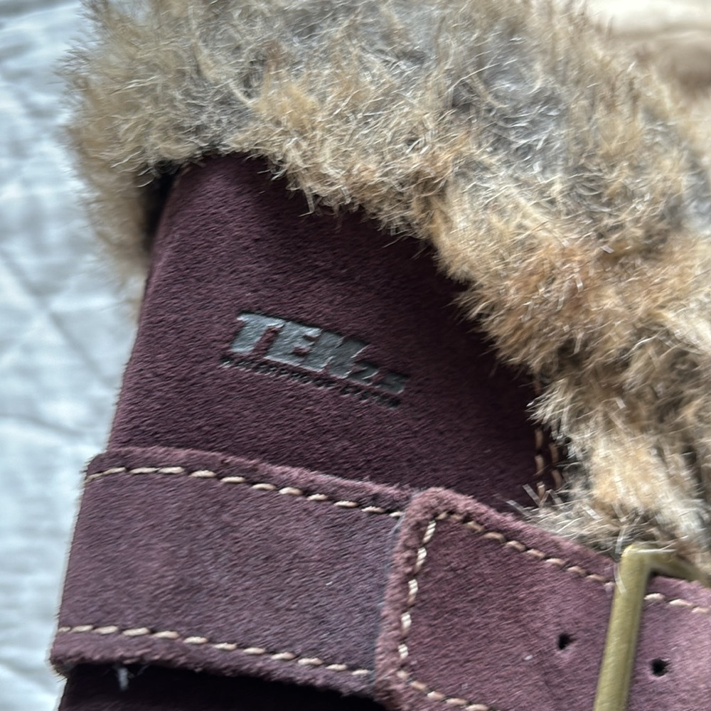 LL Bean Winter Boots - Picture 3 of 8